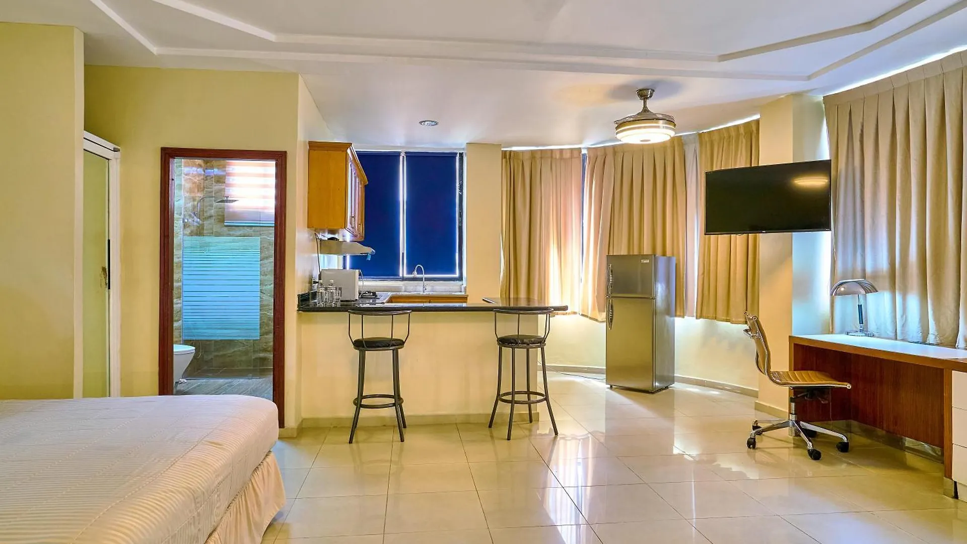 Hotel Libertad At Historic Main Street Santo Domingo